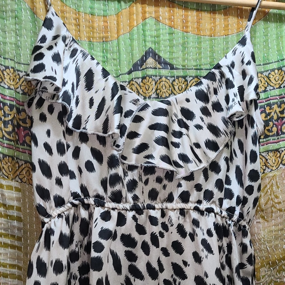 π¦5/$25 ruffled tank - Picture 3 of 3